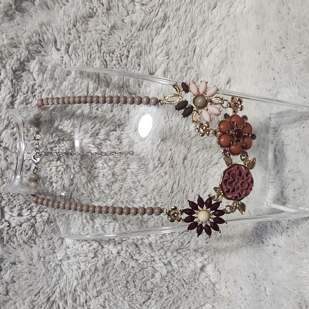 Womens Beautiful Floral Necklace